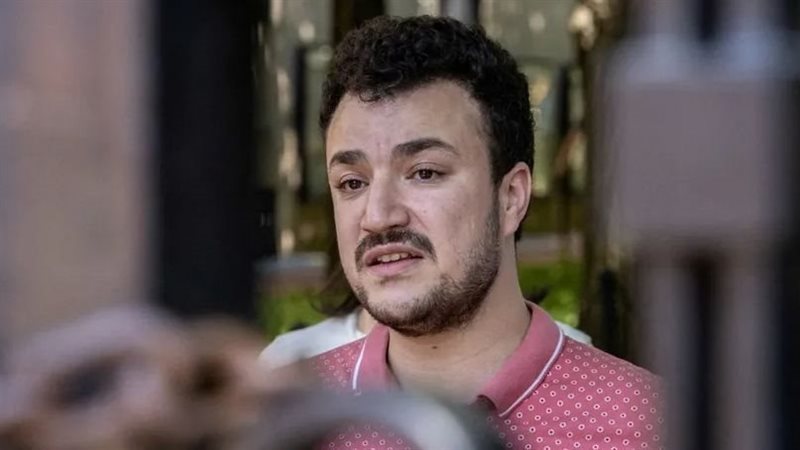 الطالب محمود خليل،