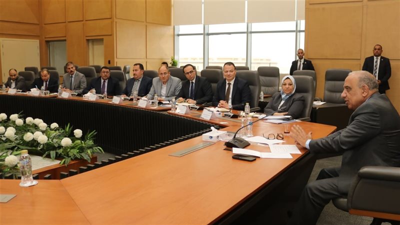اجتماع وزير الكهرباء