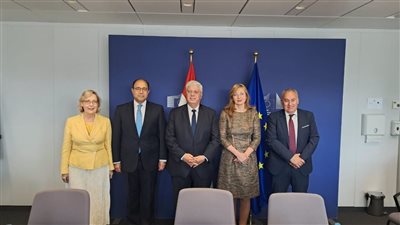 وزير التعليم العالي يبحث تعزيز التعاون بين مصر والاتحاد الأوروبي في البحث العلمي والابتكار