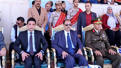 محافظ سوهاج يشهد طابور العرض الرياضي العسكري بالتزامن مع احتفالات العيد القومي
