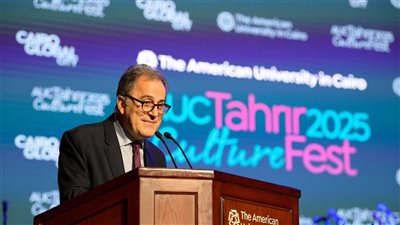 رئيس الجامعة الأمريكية: نحتفي هذا العام بالقاهرة كمدينة عالمية في المهرجان الثقافي