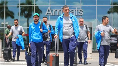 وصول بعثة المصري إلى مطار القاهرة بعد توديع الكونفدرالية