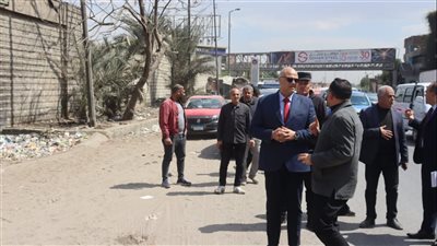 محافظ القليوبية يتجول بشارع السنترال بقليوب لبحث سبل حل الاختناقات المرورية