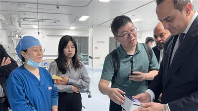 رئيس الرعاية الصحية يتفقد المستشفيات الصينية لبحث تبادل الخبرات في علاج الأمراض النادرة