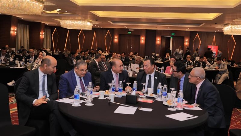 مشاركة رئيس جامعة