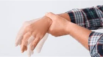 في اليوم العالمي لمرض باركنسون 2025، أهم أعراضه وكيف تحدث الإصابة به