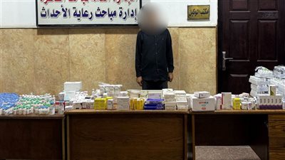 ضبط عامل يدير مخزنا غير مرخص لبيع الأدوية المهربة في الوايلي