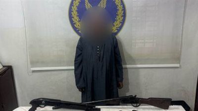ضبط عنصر إجرامي بحوزته مخدرات وسلاح ناري بالقليوبية