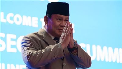 الرئيس الإندونيسي يشيد بكفاءة إعداد الكوادر العسكرية المصرية وانضباطها