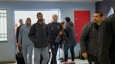 وصول فريق بيراميدز لملعب الدفاع الجوي لمواجهة الأهلي (صور)