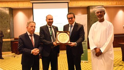 وزير الصحة يشيد بدور الأطقم الطبية المصرية في التعامل مع مصابي غزة