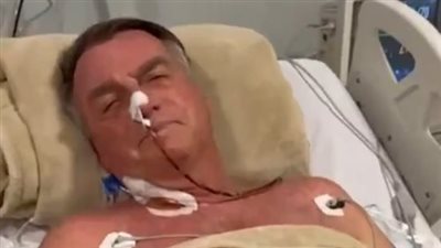 لحظة نقل الرئيس البرازيلي السابق بولسونارو إلى المستشفى (فيديو)