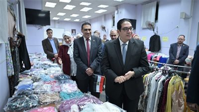 افتتاح المعرض السنوي للملابس بجامعة القاهرة 