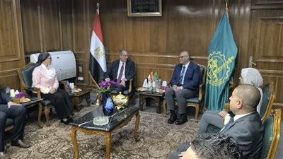 محافظ القليوبية يستقبل وزير الاتصالات (فيديو)