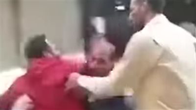 هدوس على وشك بالجزمة، أول تعليق من التأمين الصحي بالمنوفية على مشادة بين مواطن وصيدلي 