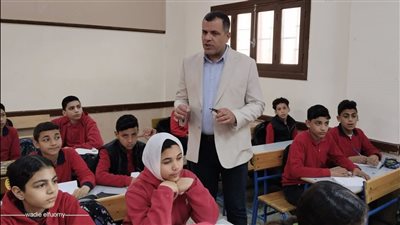 وكيل تعليم دمياط يتابع تقييمات الطلاب والحضور بالمدارس