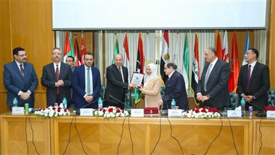 حقوق المنصورة تعقد ندوة عن دور مهنة المحاماة في تحقيق العدالة