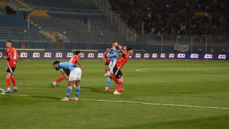 الأهلي وبيراميدز،