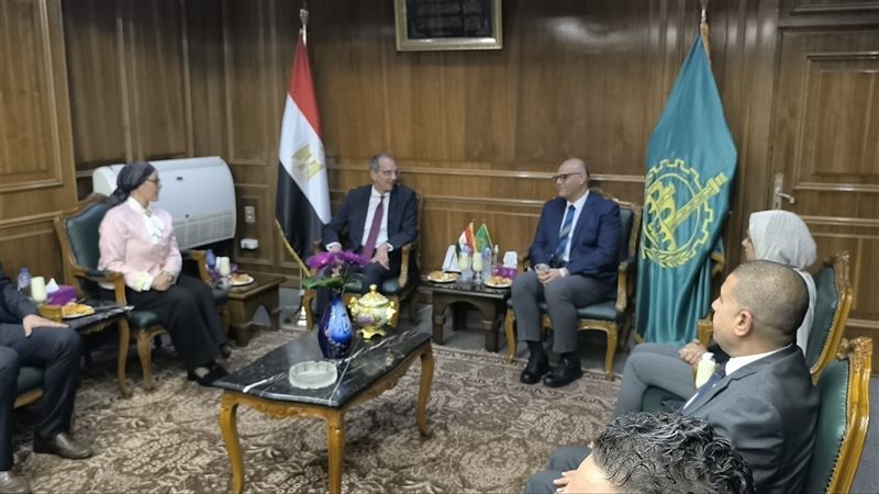 وزير الاتصالات في