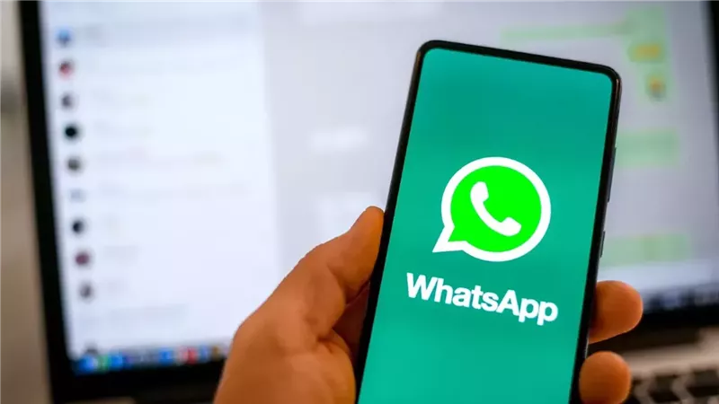 تطبيق واتساب الشهير