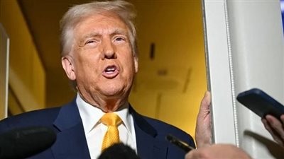 ترامب يعلن عن رسوم جمركية جديدة على الرقائق الإلكترونية