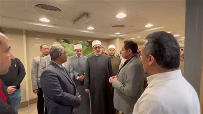مفتي الجمهورية يتفقد مستشفى العريش العام ويطمئن على المصابين الفلسطينيين
