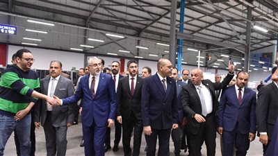  جبران: السيسي وجه بتذليل كافة العقبات أمام الاستثمار في بيئة عمل لائقة 