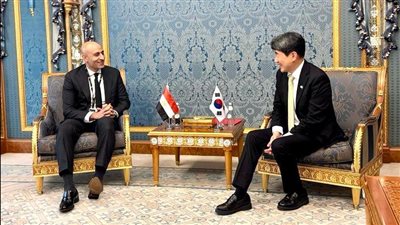 وزير التعليم يبحث تطوير منصات تعليمية تعتمد على الذكاء الاصطناعي 