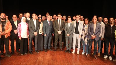 وزير الثقافة ومحافظ الإسكندرية يفتتحان مسرح بيرم التونسي بعد تطويره (صور)