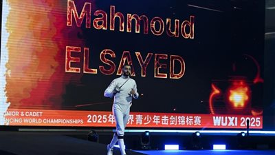 وزيرالرياضة يهنئ محمود السيد بالميدالية الذهبية في بطولة العالم للناشئين 