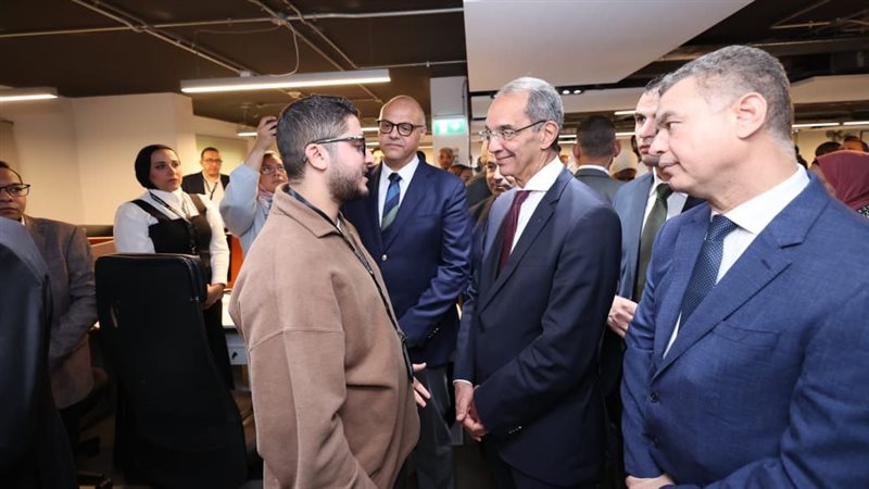 د.عمرو طلعت خلال