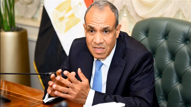وزير الخارجية بدر