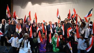 محافظ الوادي الجديد للأطفال في ختام فعاليات مشروع “أهل مصر”: أنتم مستقبل الوطن