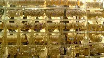 بلومبرج: الذهب يتجه نحو 4000 دولار وسط انهيار محتمل للأصول الخطرة