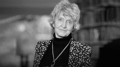 مكتبة الإسكندرية تستضيف لقاء مع الكاتبة الهولندية مينيكه شيبر غدا