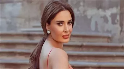 سيرين عبد النور تتصدر التريند بعد هجوم معجب عليها (فيديو)