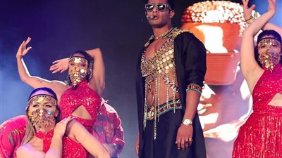 آخرها الإطلالة المثيرة للجدل في 