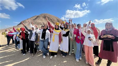 آثار الفيوم تنظم رحلة لطلاب المدارس إلى هرمي اللاهون وهوارة (صور)