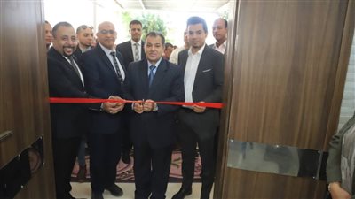 رئيس جامعة جنوب الوادي يفتتح وحدة غسيل الكلى للأطفال بمستشفى قنا 