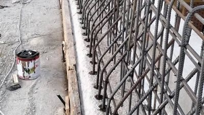 تركيب حواجز حديدية وخرسانية بمحوري 26 يوليو وصفط اللبن بالجيزة