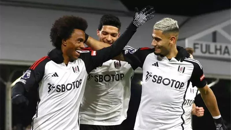 فريق فولهام، فيتو
