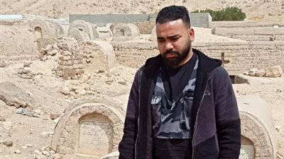 ضربوه أثناء عزاء إبراهيم شيكا، بلوجر يحرر محضرا ضد مشاهير من التيك توك 