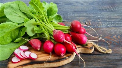 فوائد الفجل، يعالج التهابات المفاصل ويحسن وظائف الكبد 