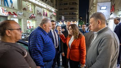 وزيرة التنمية المحلية تقوم بجولة ليلية مفاجئة على عدد من شوارع مصر الجديدة