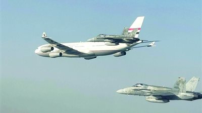 سرب من الطائرات الحربية الكويتية يرافق طائرة الرئيس السيسي