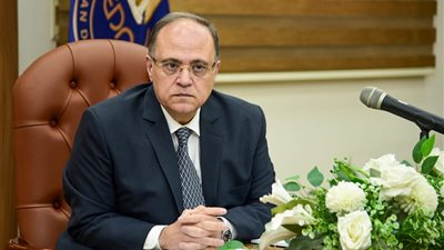 الغمراوي يبحث مع وفد الصحة العالمية إجراءات دعم صناعة الدواء 