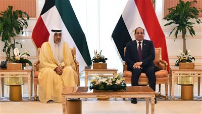 السيسي يستقبل رئيس وزراء الكويت (صور) 