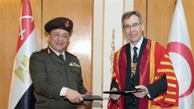 الخدمات الطبية للقوات المسلحة توقع بروتوكول تعاون مع الكلية الملكية للجراحين بإنجلترا 