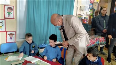 وكيل تعليم الدقهلية يجري جولة تفقدية على مدارس المنزلة (صور)