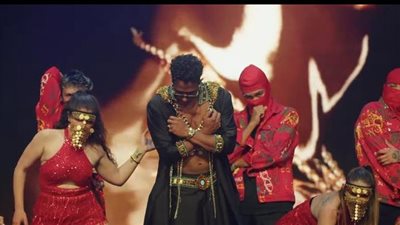 أزمة محمد رمضان تتصاعد.. النشطاء يكشفون علاقته بحفل المثليين وتمريره رموزًا إبليسية.. فاطمة المعدول: ممثل مش صاحب رسالة.. وداعية: من لا حياء له لا خير فيه